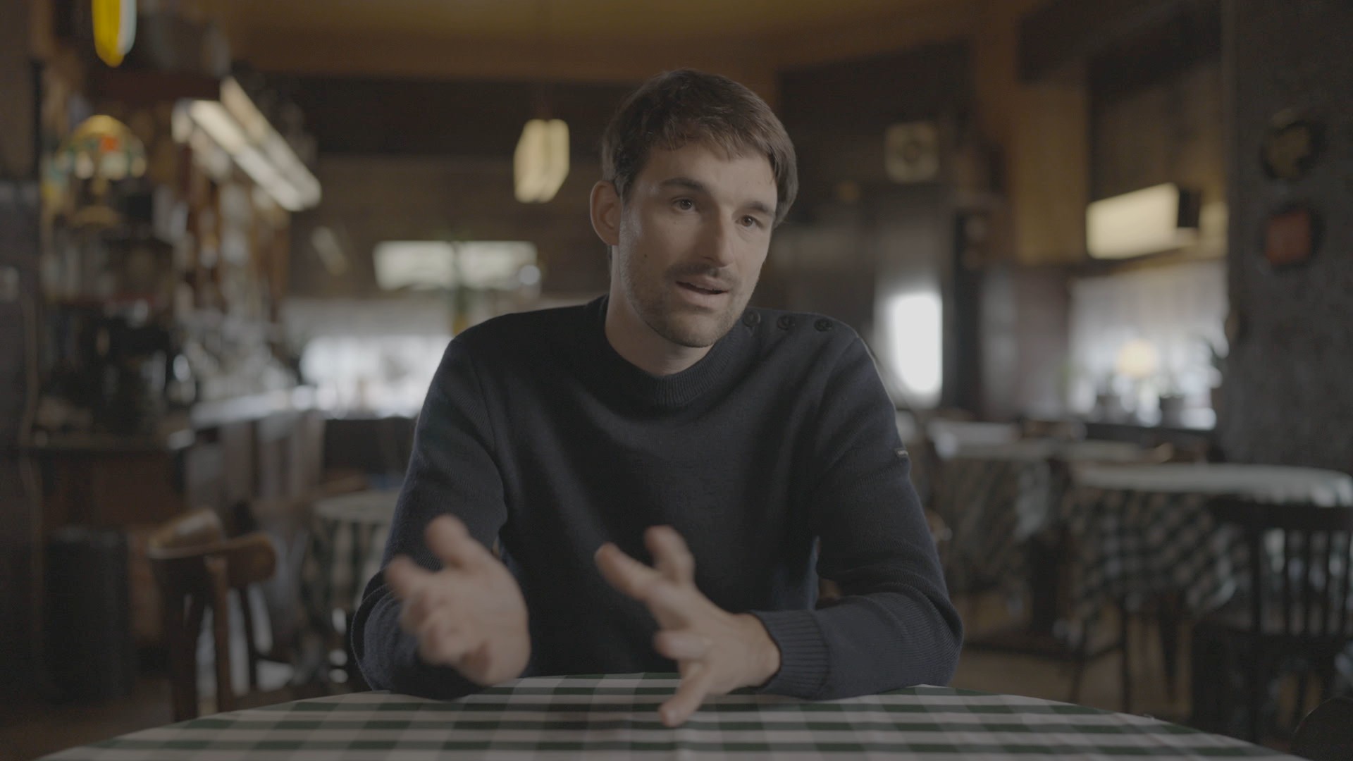 9-thomas-kehl-der-ehemalige-bankangestellte-klart-auf-social-media-uber-gefahren-des-finanzsystems-auf