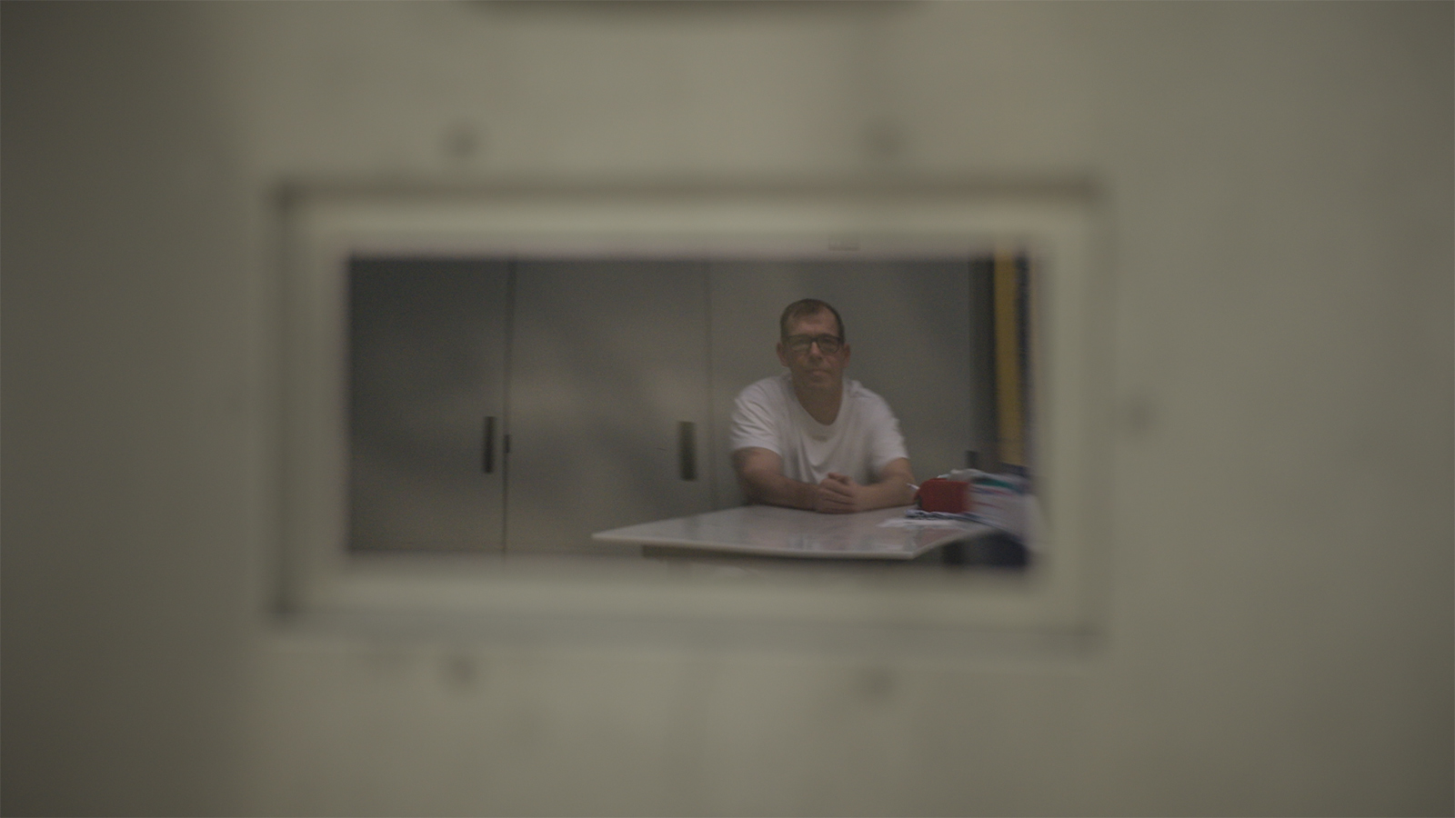 Weggesperrt Bürger hinter Gittern Dokumentarfilmer Johan von Mirbach